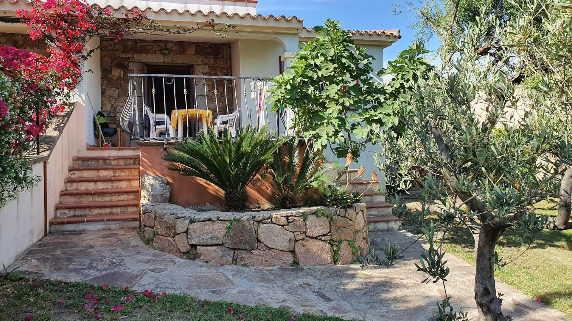 ***  Aparthotel Borgo Le Logge Budoni Italien